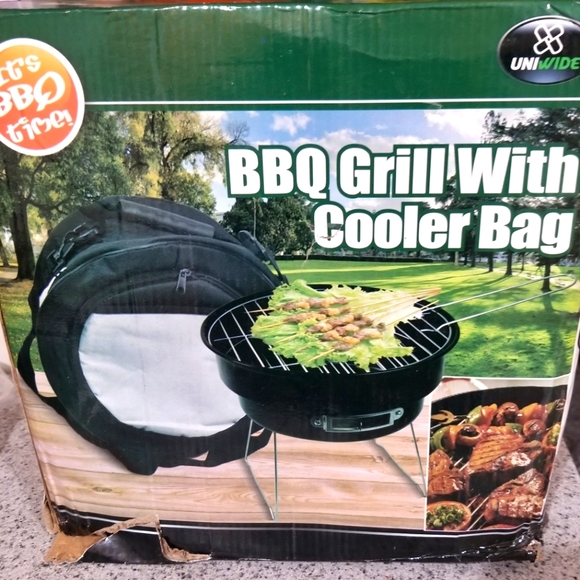 UNIWIDE BBQ Grill with Cooler Bag Black & Gray New - Picture 1 of 2